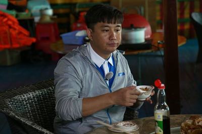 “極限男人幫”100元玩轉(zhuǎn)海南 黃渤秀廚藝“松鼠迅”逆襲 - 中國日報網(wǎng)